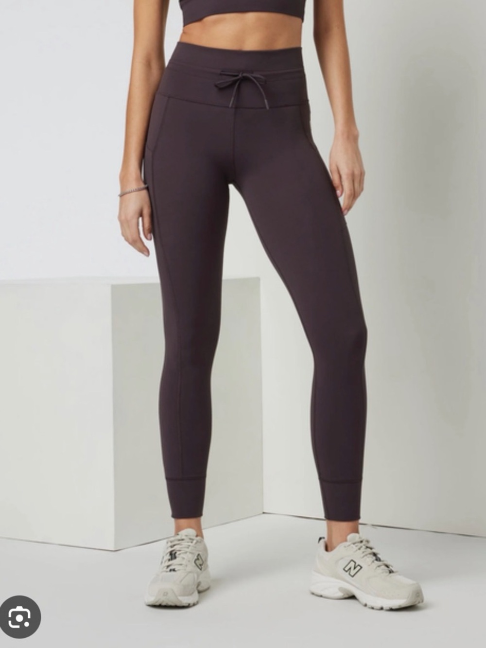Vuori - Daily Pocket Legging Sangria